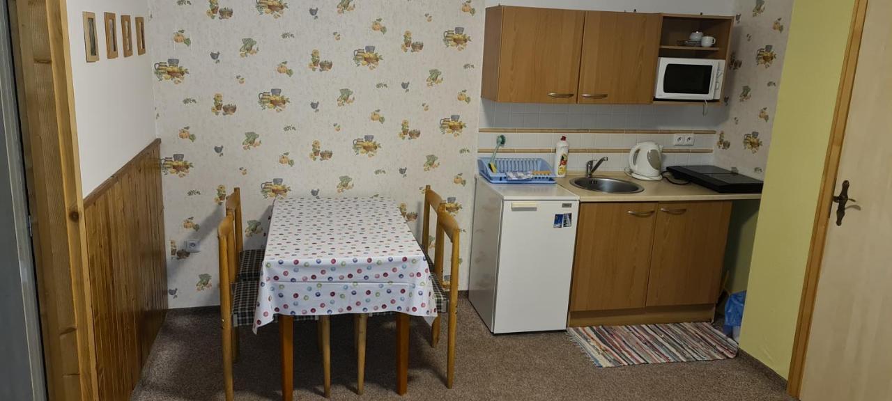 Apartmány Pony Ludvíkov Exterior foto